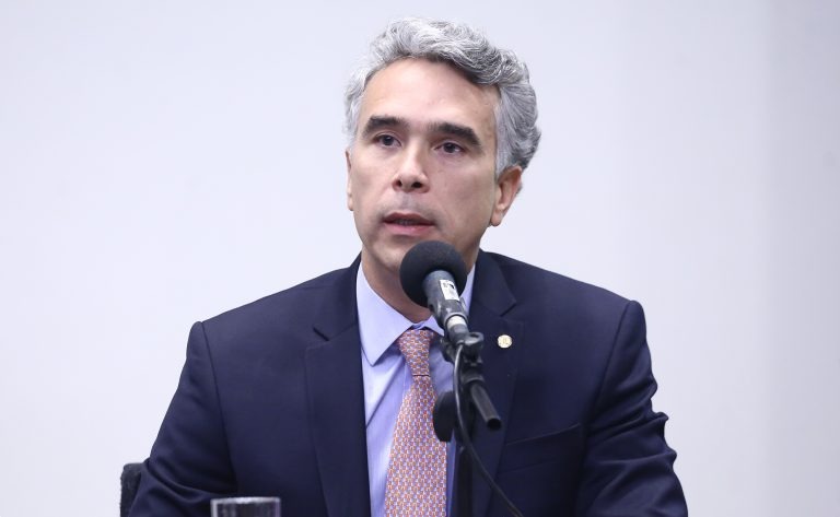 Aprovada atualização do ECA sobre educação, Rafael Brito relatou a proposta