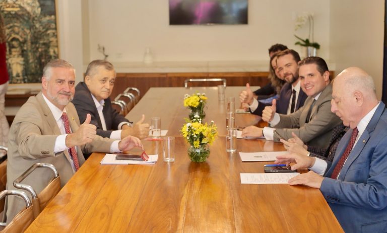 Hugo Motta anuncia acordo com governo sobre dívidas dos produtores rurais