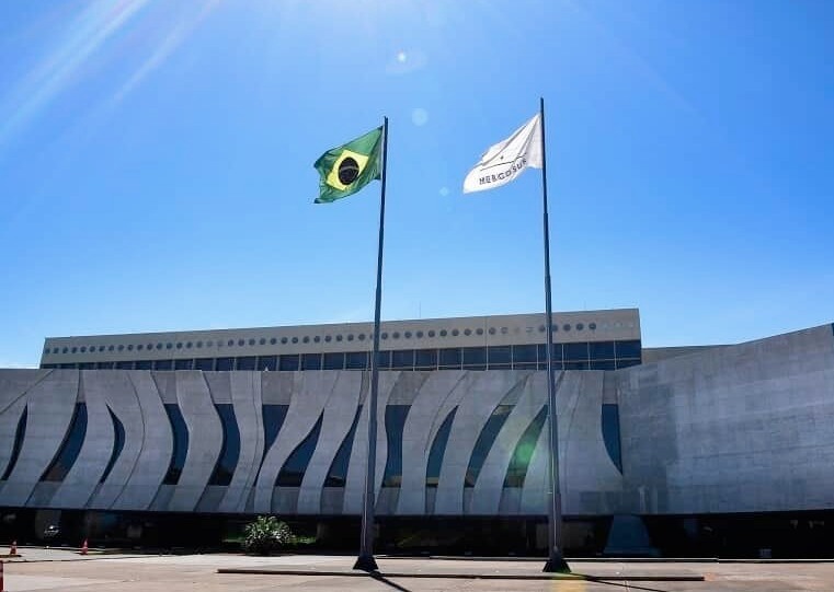 Registro no SCR não equivale a cadastro de negativados e exige apenas comunicação prévia ao cliente na concessão do crédito